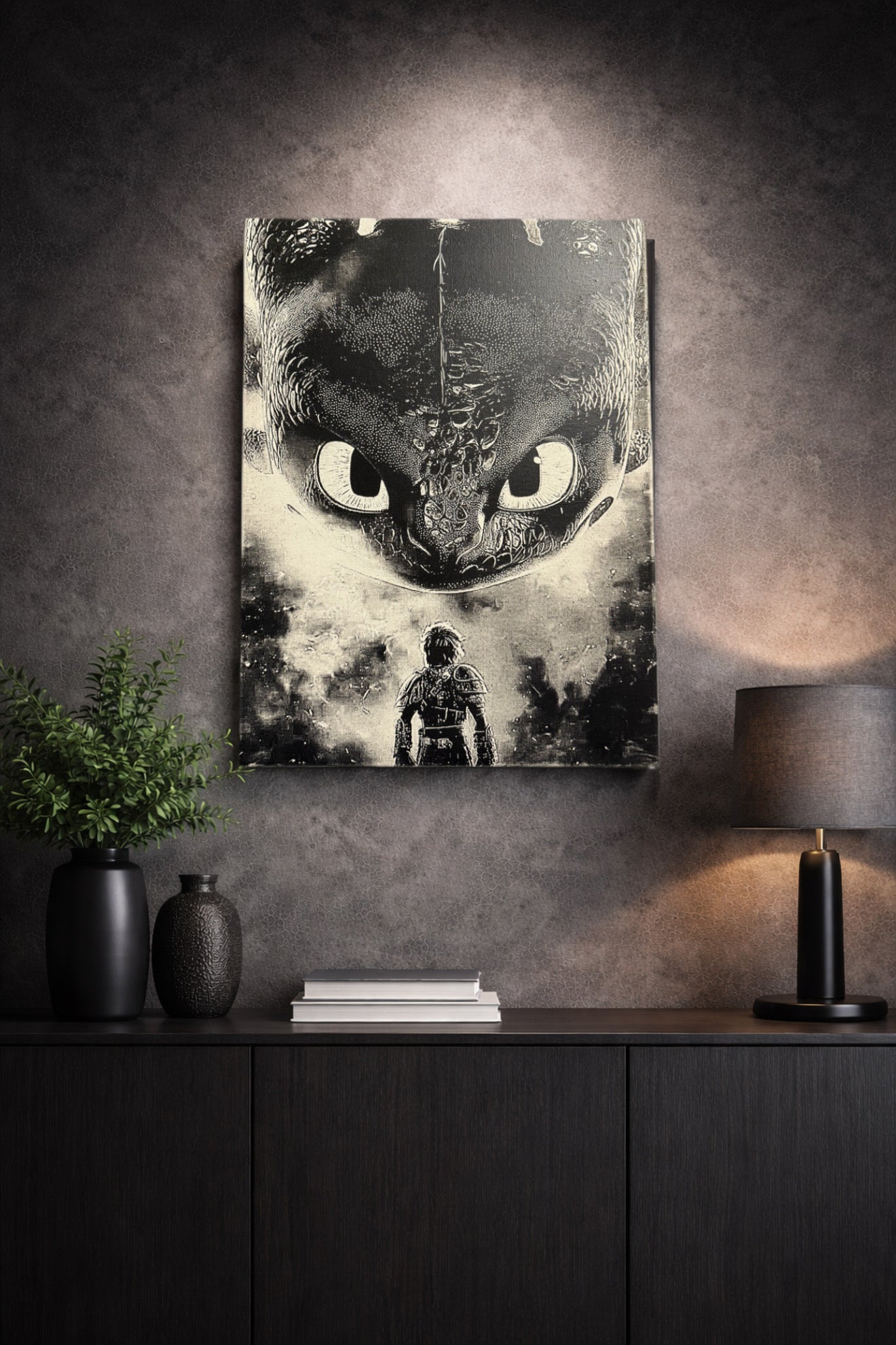 Tableau manga noir et blanc exposé dans un intérieur moderne, décoration murale fantastique et poétique