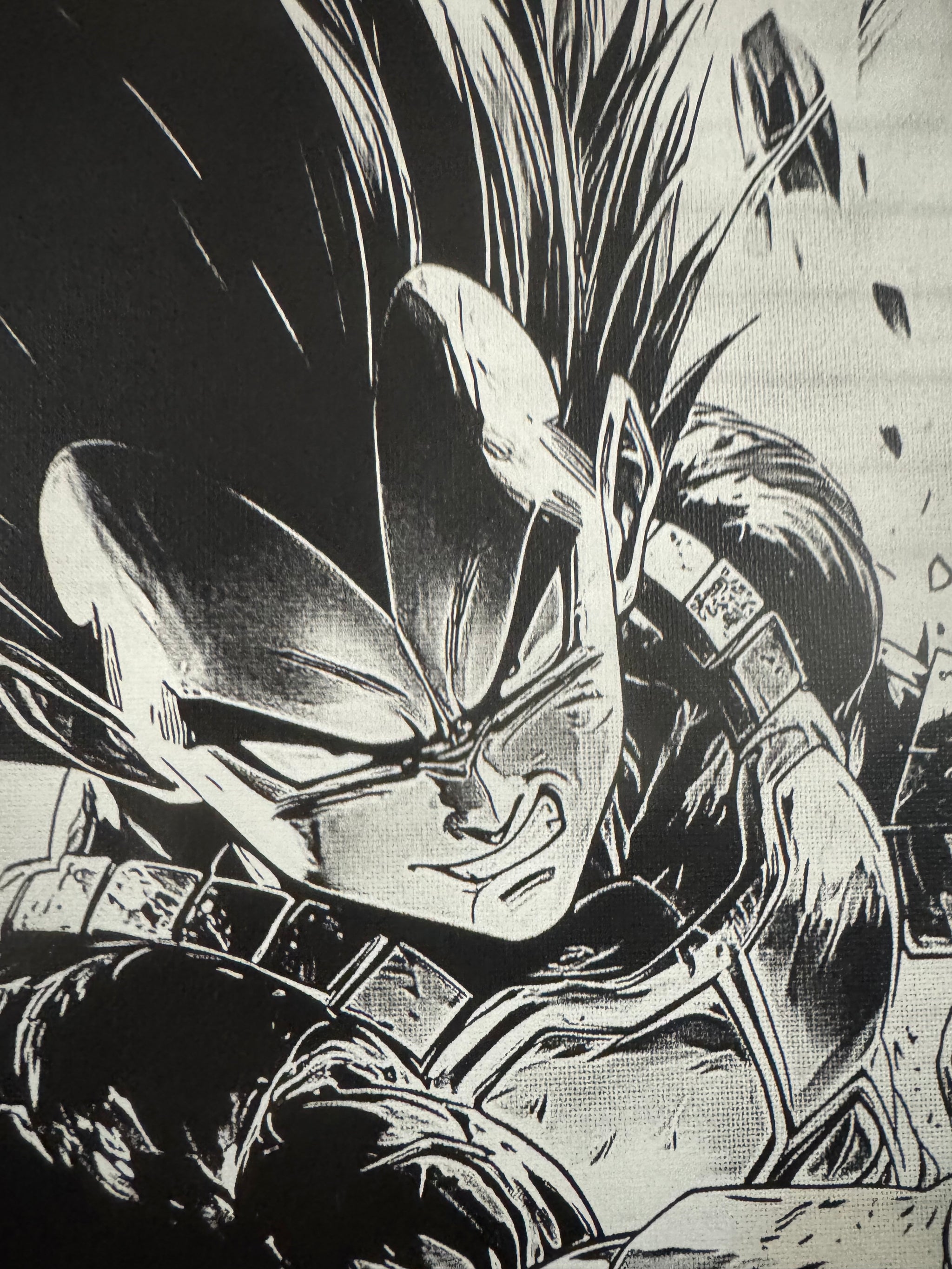 Détail des éclats graphiques et lignes dynamiques dans un tableau manga noir et blanc intense