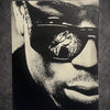 Portrait rappeur noir et blanc – Tableau mural style urbain – Toile 30x40 cm - DesignRomArt
