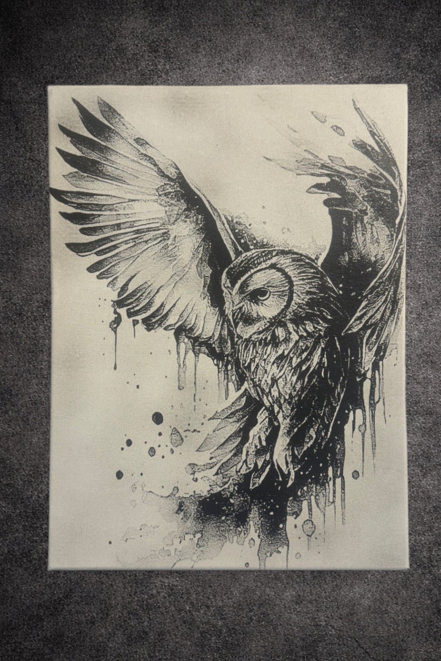 Tableau chouette en envol artistique noir et blanc décoration murale 30x40 cm - DesignRomArt