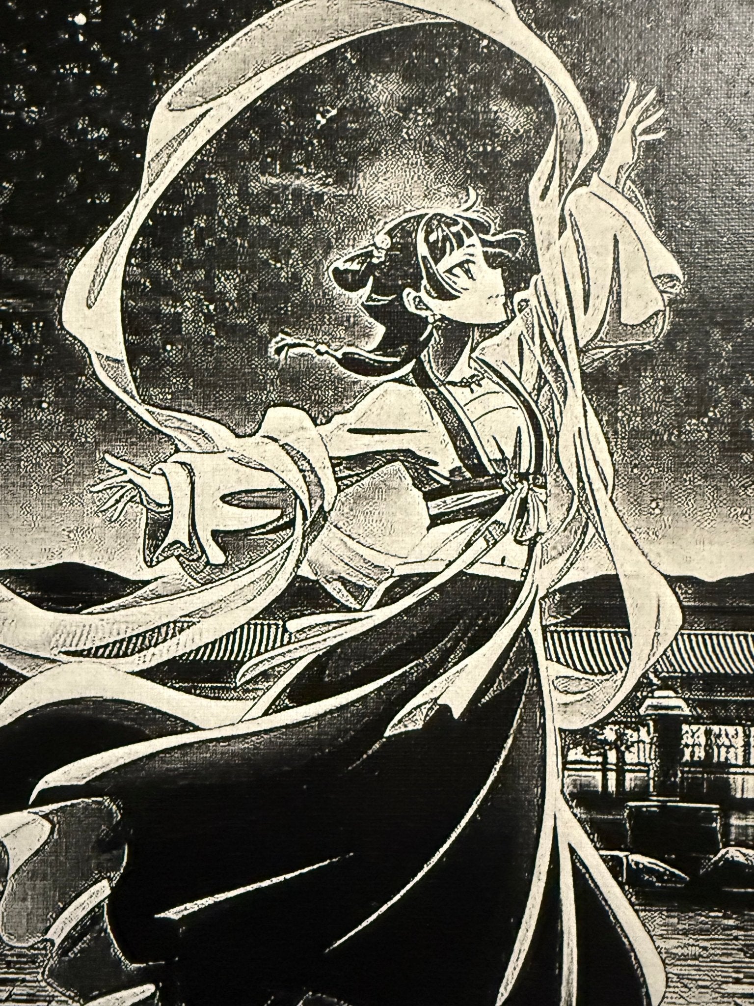 Tableau danseuse élégante sous ciel nocturne et lune brillante – style poétique asiatique noir et blanc – décoration murale 30x40 cm - DesignRomArt