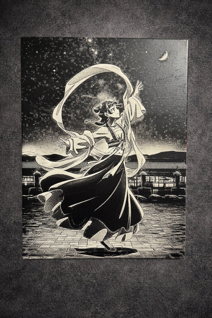 Tableau danseuse élégante sous ciel nocturne et lune brillante – style poétique asiatique noir et blanc – décoration murale 30x40 cm - DesignRomArt
