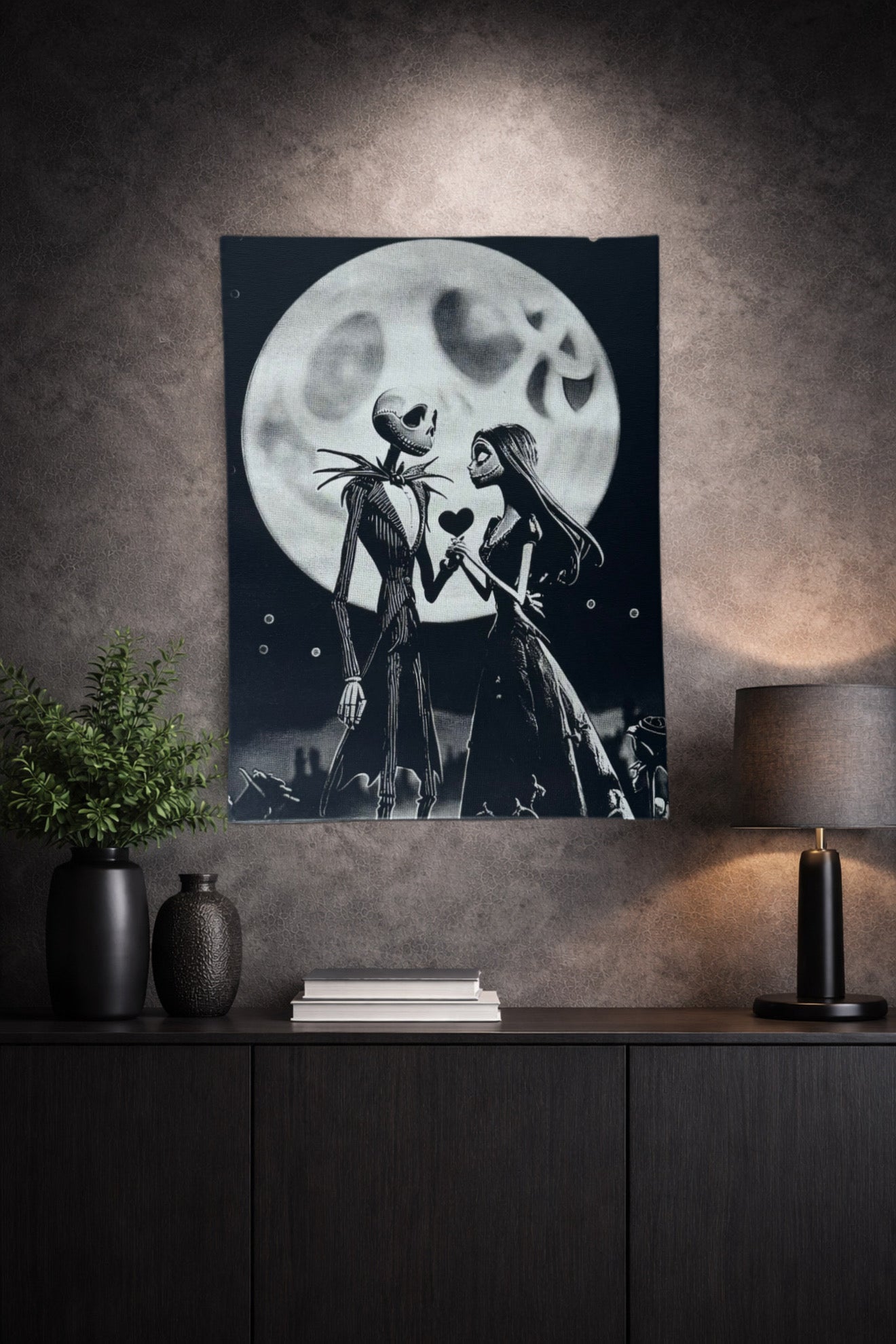 Tableau gothique noir et blanc – Couple fantastique sous la lune – Toile murale 30x40 cm - DesignRomArt