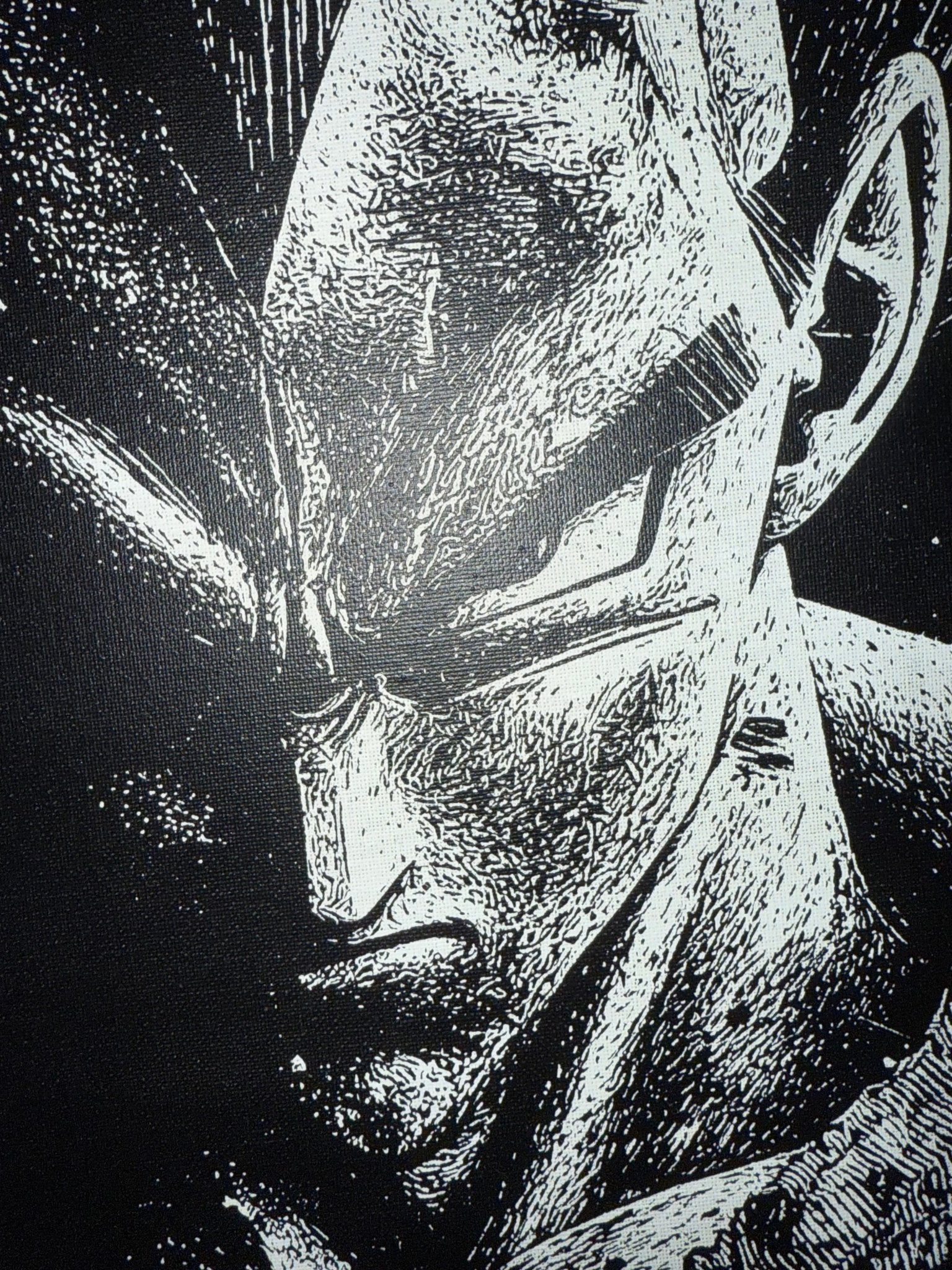 Tableau guerrier au regard féroce puissant sombre cinématographique décoration murale 30x40 cm - DesignRomArt