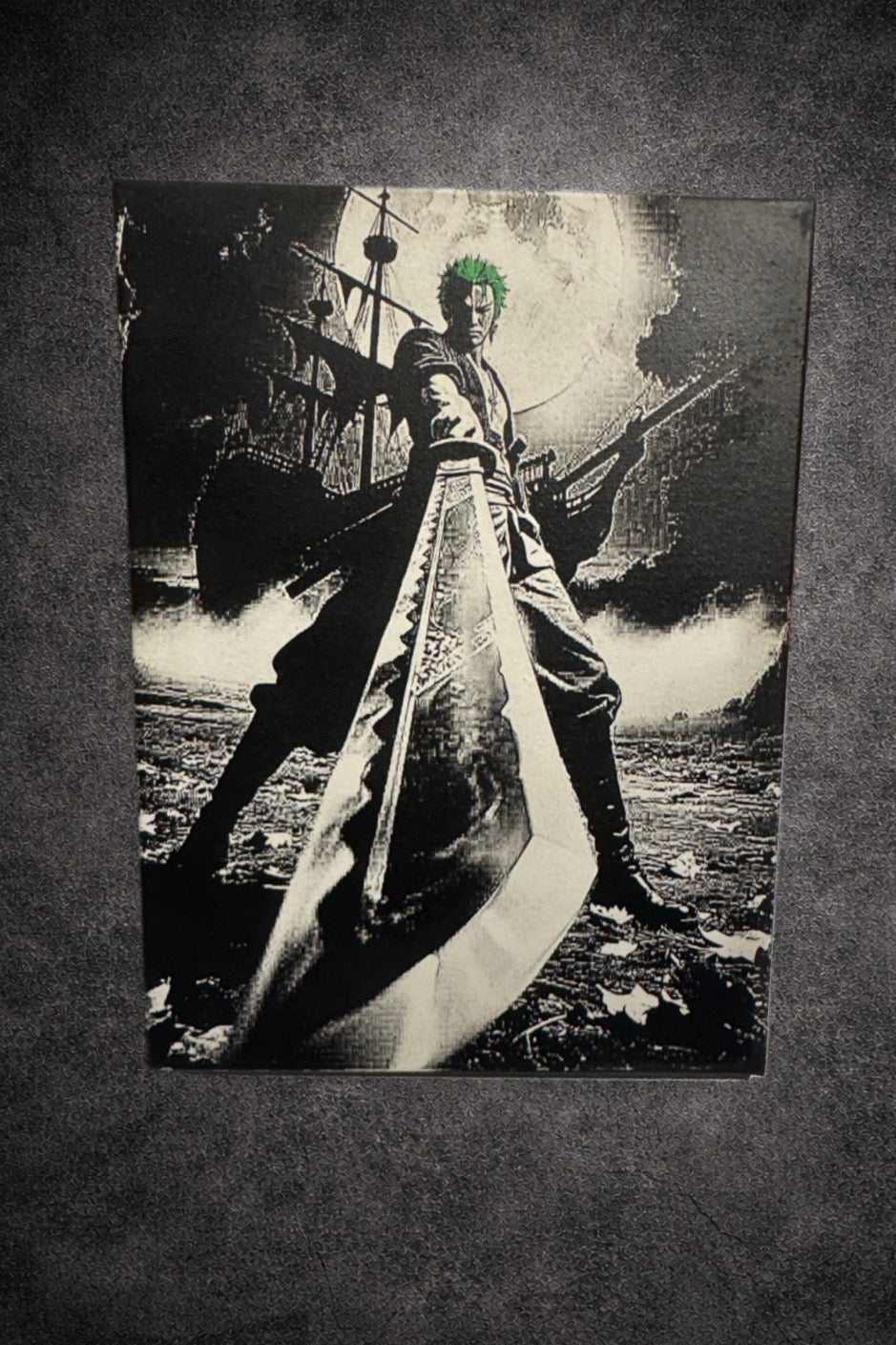 Tableau guerrier sabreur géant en posture de combat épique fantasy sombre noir et blanc décoration murale 30x40 cm - DesignRomArt