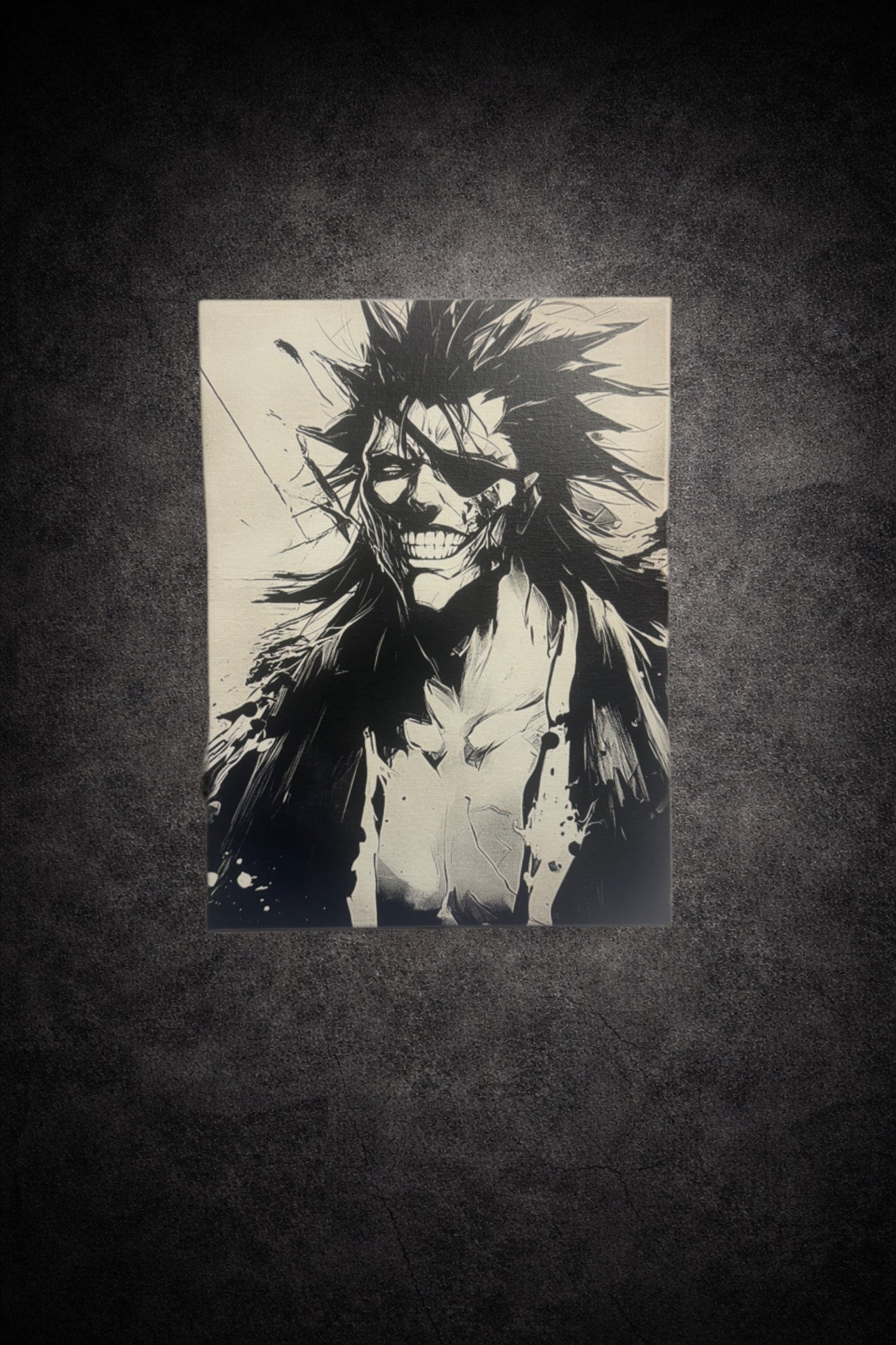 Tableau noir et blanc montrant un guerrier en transformation sauvage