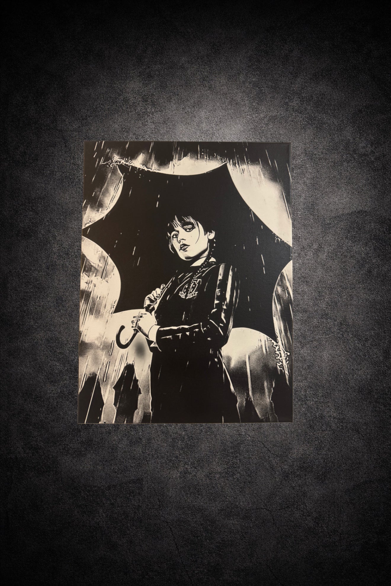 Tableau noir et blanc héroïne sous la pluie ambiance cinématographique intense