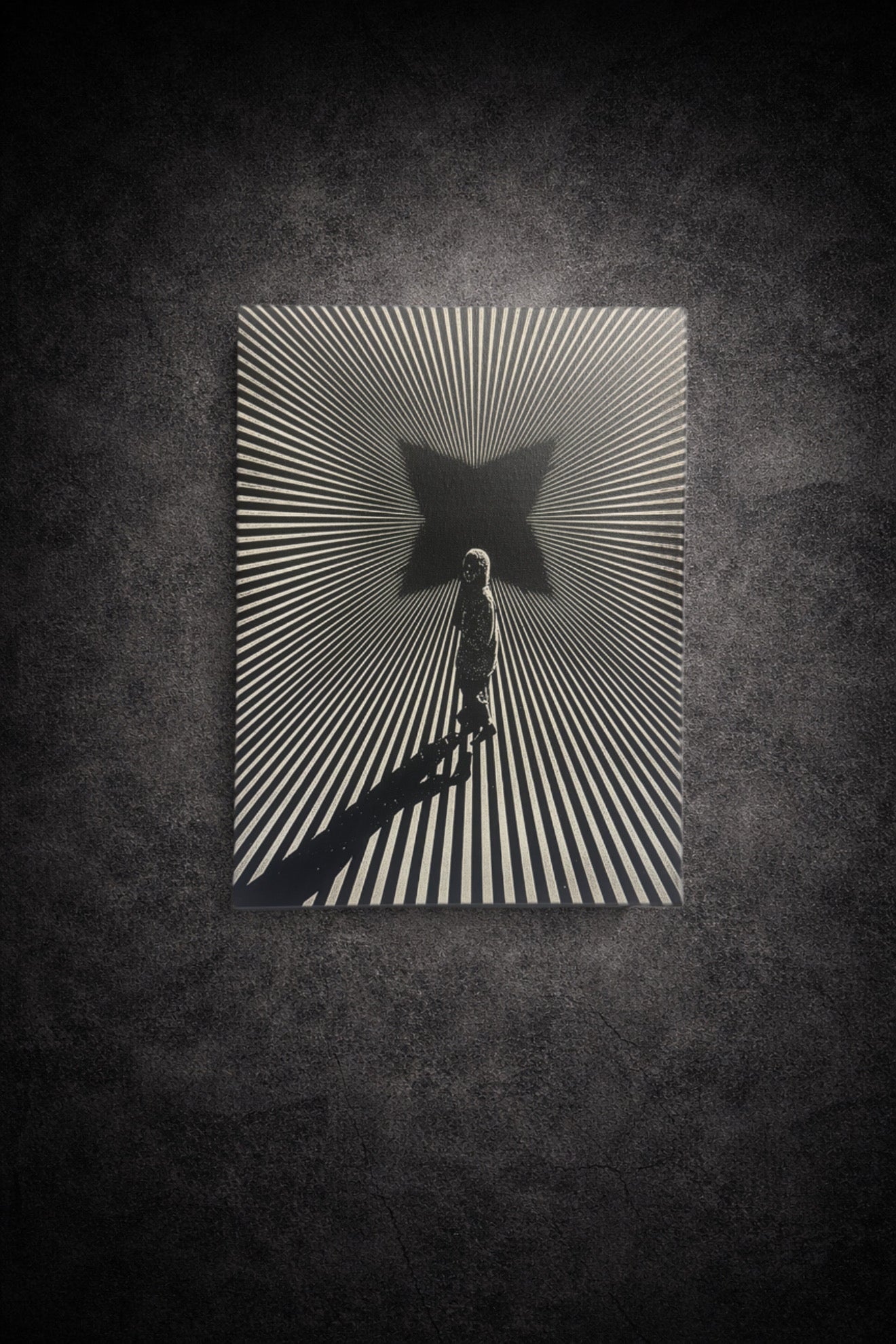 tableau noir et blanc illusion de couloir infini avec silhouette
