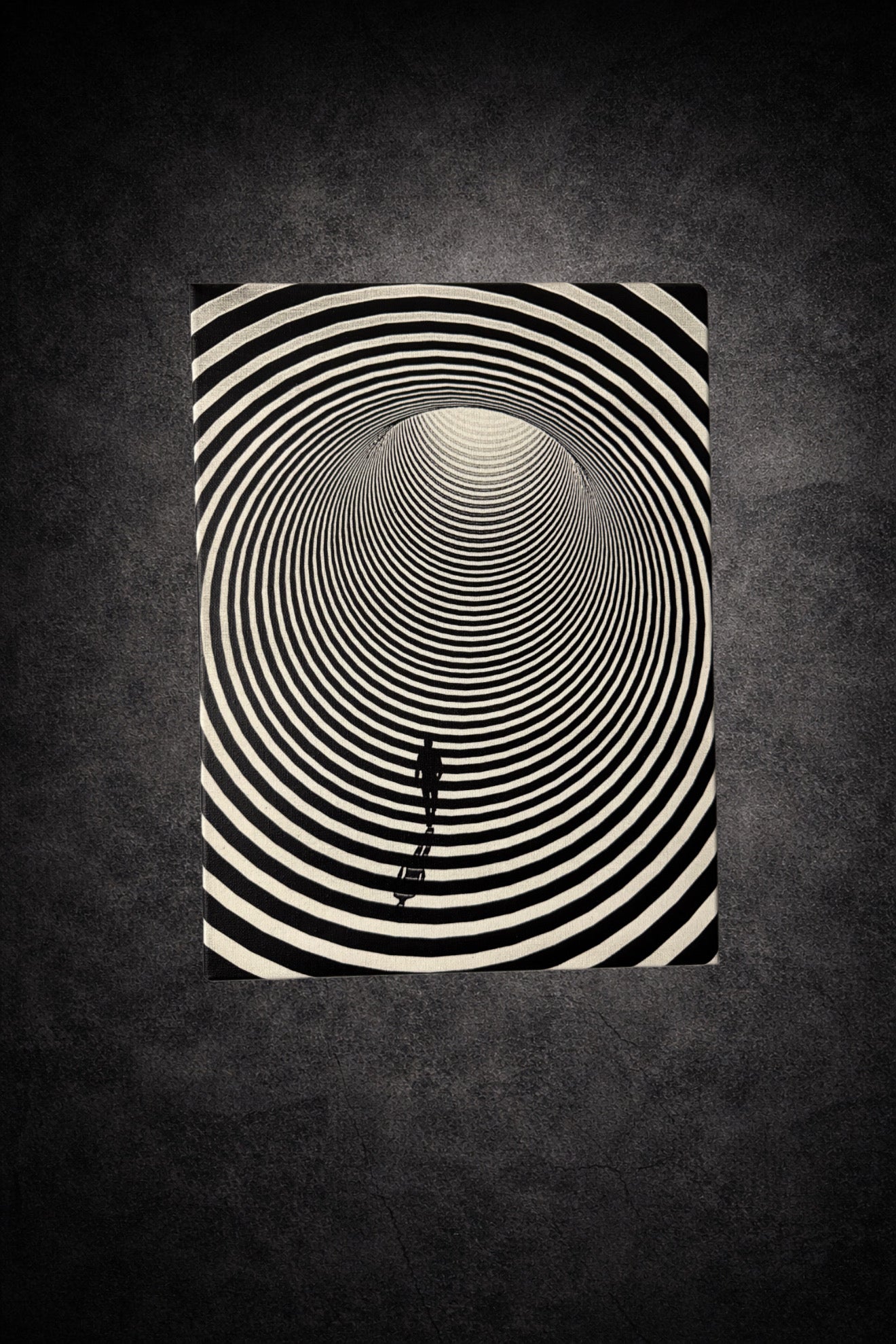 tableau illusion tunnel spirale infinie noir et blanc