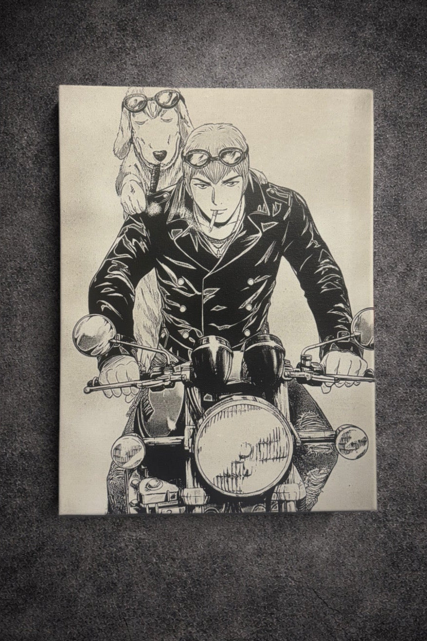 Tableau motard rétro en cuir sur moto vintage ambiance liberté urbaine noir et blanc décoration murale 30x40 cm - DesignRomArt