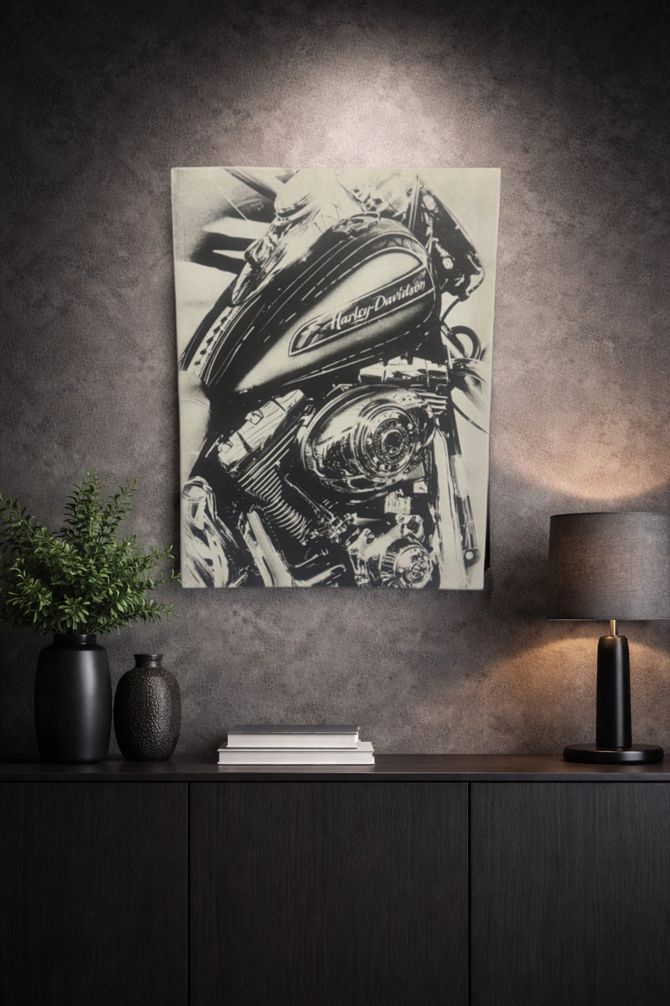 Tableau moteur de moto custom en gros plan style industriel sombre noir et blanc décoration murale 30x40 cm - DesignRomArt