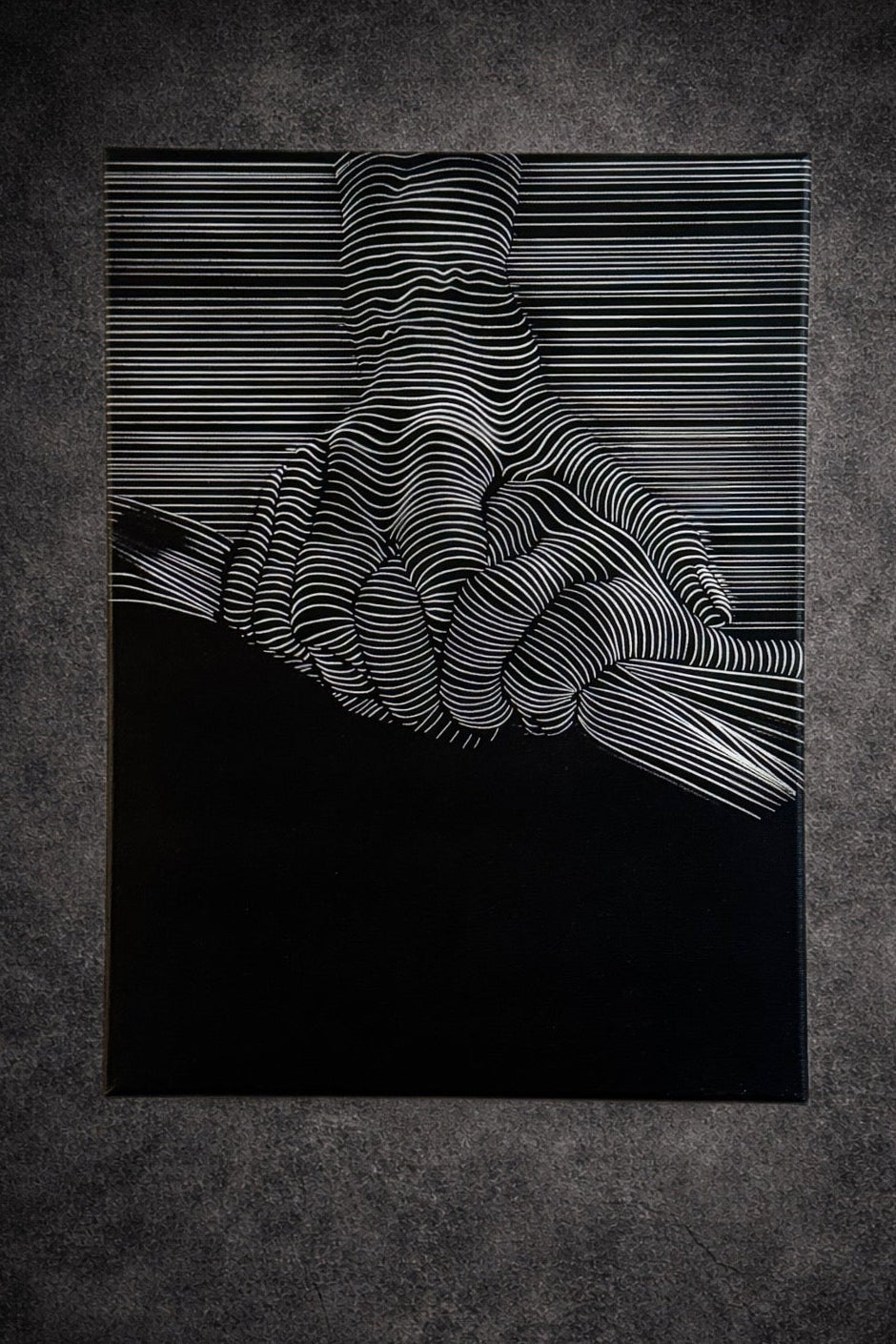 Tableau prise de main en relief graphique illusion visuelle noir et blanc – décoration murale contemporaine 30x40 cm - DesignRomArt