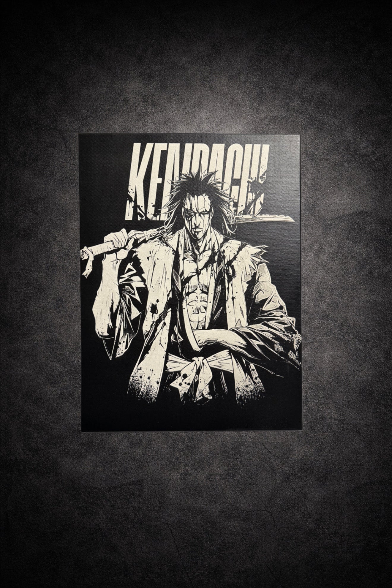 Tableau noir et blanc représentant un samouraï après un combat intense