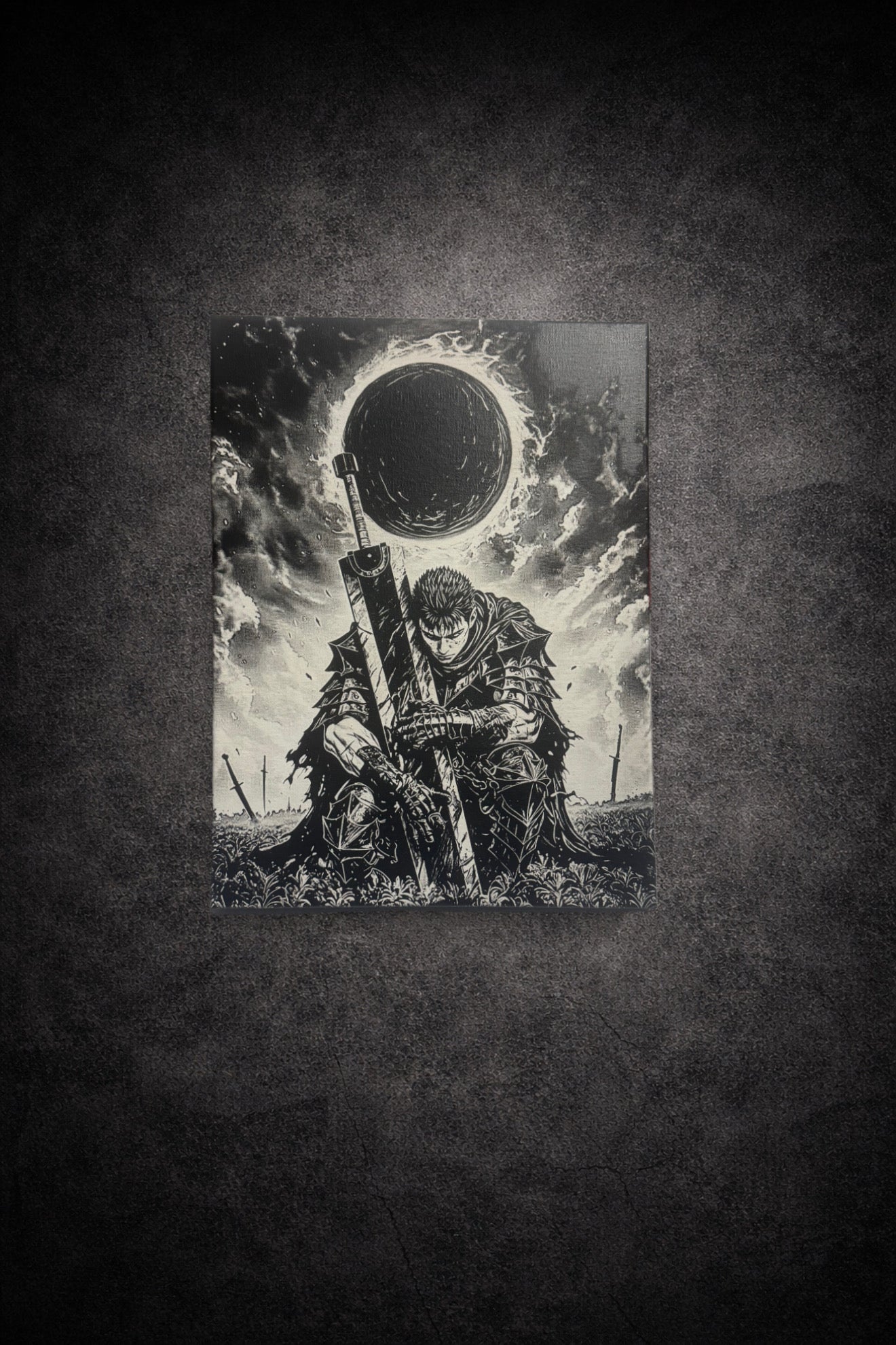 Tableau manga noir et blanc représentant un survivant face à un destin tragique sous une éclipse, art mural sombre sur toile 30x40 cm