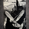Tableau univers magie et sorcellerie noir et blanc – Décoration murale fantasy – Château mystique et hibou - DesignRomArt